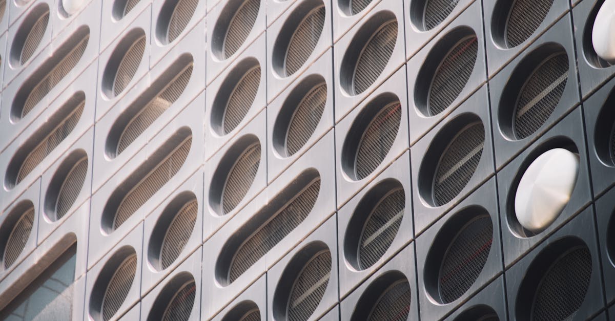 Exploring Cultural Influences on Service Practices in Indian Dining