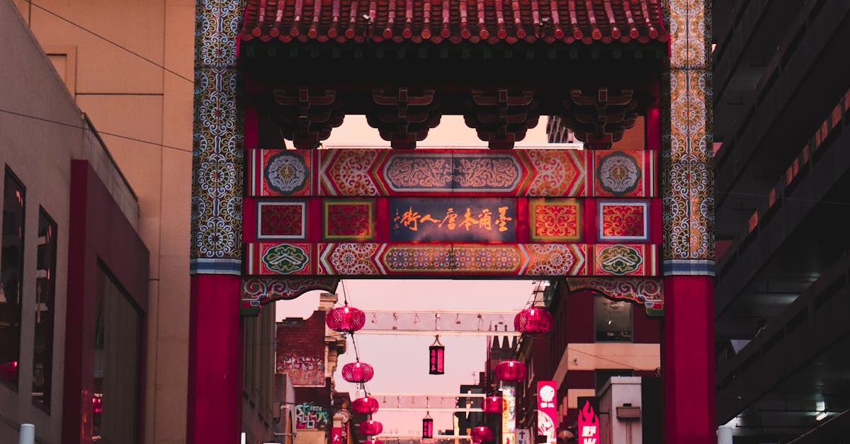 Proximity of Indian Cuisine to Melbourne's Historical Sites